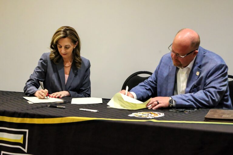 GCCC, FHSU sign transfer agreement for agriculture degree programs